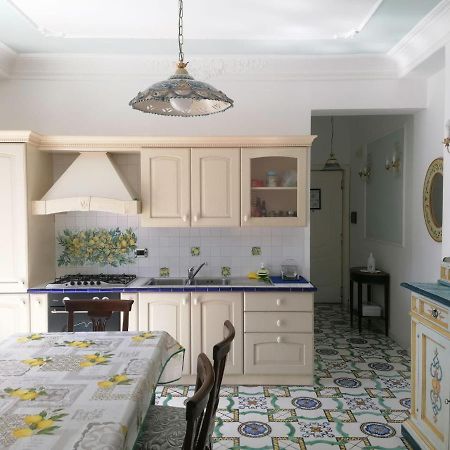 La Casa Di Rosa Lägenhet Sorrento Exteriör bild