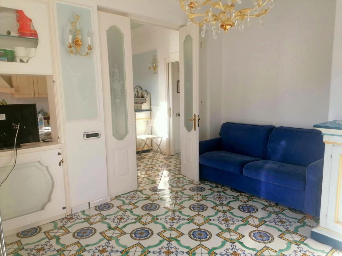La Casa Di Rosa Lägenhet Sorrento Exteriör bild
