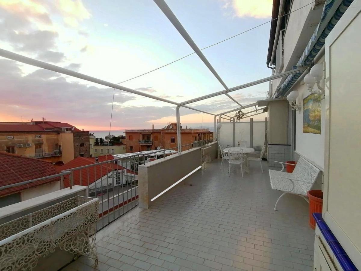 La Casa Di Rosa Lägenhet Sorrento Exteriör bild
