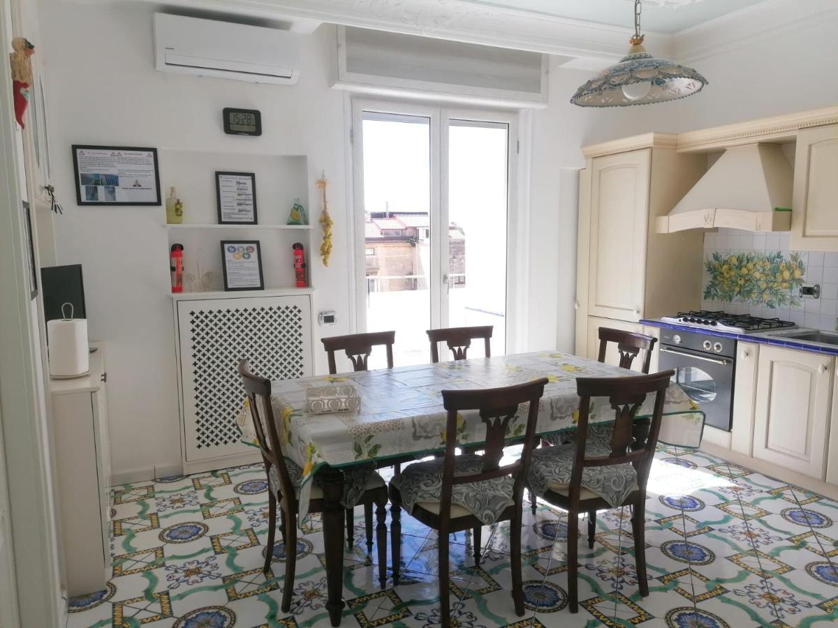 La Casa Di Rosa Lägenhet Sorrento Exteriör bild