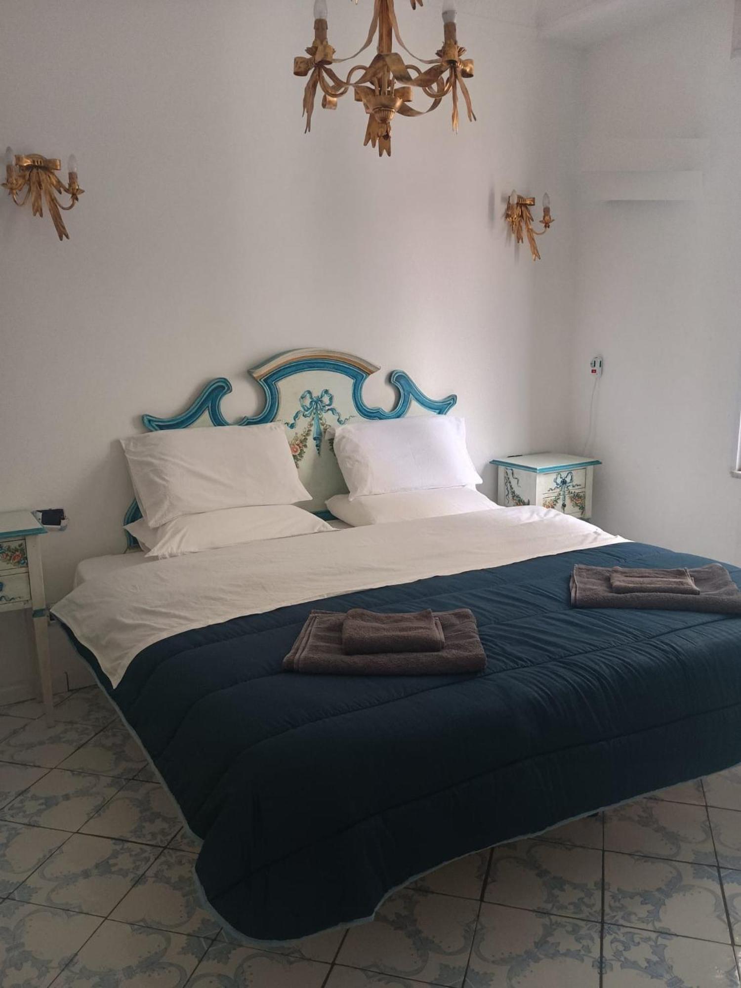 La Casa Di Rosa Lägenhet Sorrento Exteriör bild